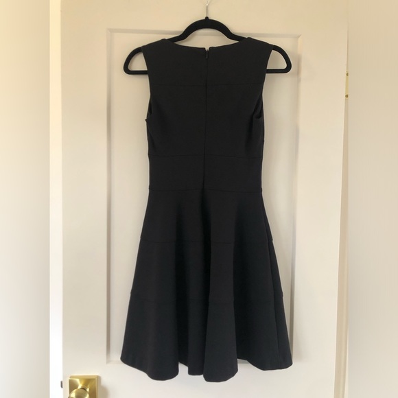 Banana Republic flared black dress - Picture 2 of 3